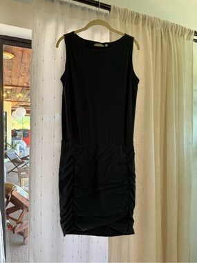 💛Athleta Dark Gray Sleeveless Ruched Mini Dress